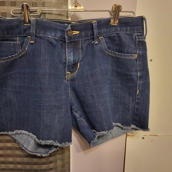 2 old navy shorts - Picture 2 of 6